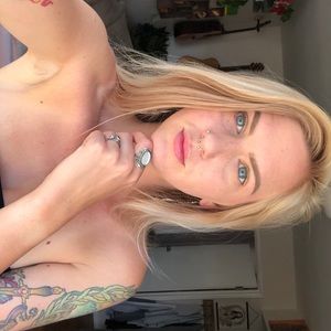 Meet your Posher, Michaela